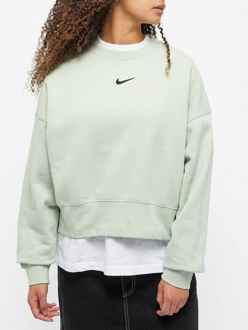 Nike Women’s Medium Pale Mint Green Oversized Fleece Crewneck Sweatshirt